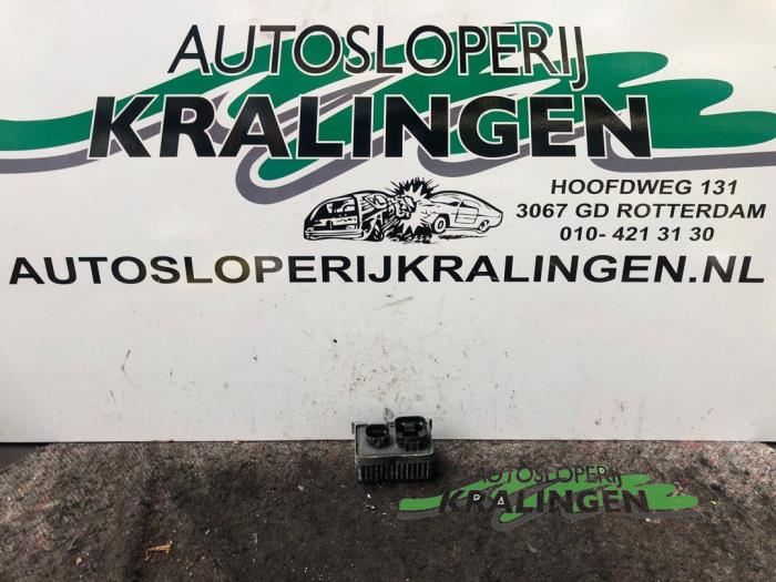 Gebrauchte Vorglührelais Opel Corsa D 1.3 CDTi 16V ecoFLEX Preis € 8,49 Margenregelung angeboten von Autosloperij Kralingen B.V.