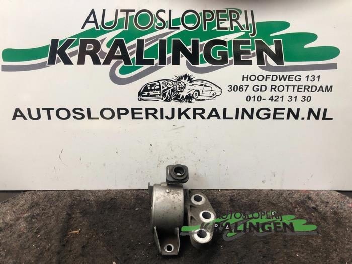 Begagnade Motorfäste Opel Corsa D 1.3 CDTi 16V ecoFLEX Pris € 14,95 Marginaltabell erbjuds av Autosloperij Kralingen B.V.