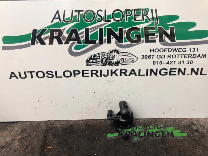 Usagé Boîtier thermostat Opel Corsa D 1.3 CDTi 16V ecoFLEX Prix € 9,99 Règlement à la marge proposé par Autosloperij Kralingen B.V.