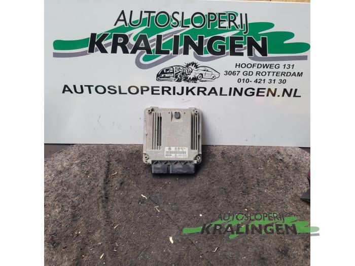 Used Engine management computer Volkswagen Caddy III (2KA,2KH,2CA,2CH) 2.0 SDI Price € 24,98 Margin scheme offered by Autosloperij Kralingen B.V.