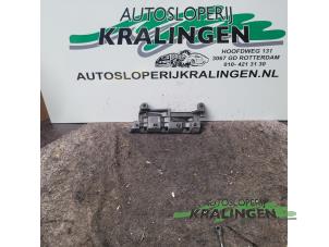 Used Rear bumper bracket, left Volkswagen Caddy III (2KA,2KH,2CA,2CH) 2.0 SDI Price € 25,00 Margin scheme offered by Autosloperij Kralingen B.V.