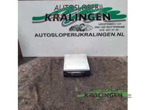 Używane Zmieniarka CD BMW 5 serie (E60) 525d 24V Cena € 100,00 Procedura marży oferowane przez Autosloperij Kralingen B.V.