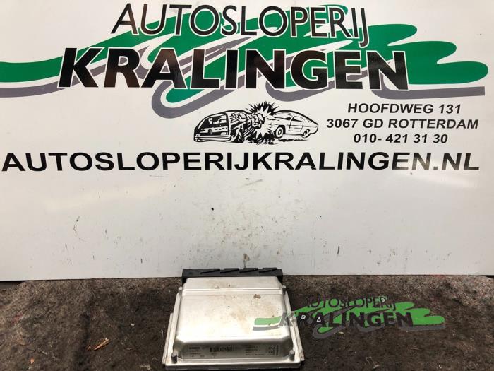 Used Engine management computer Volvo XC90 I 2.4 D5 20V Price € 34,97 Margin scheme offered by Autosloperij Kralingen B.V.