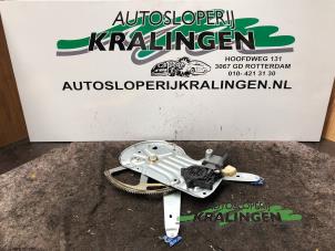 Usados Mecanismo de ventanilla de 4 puertas derecha delante Volvo XC90 I 2.4 D5 20V Precio € 100,00 Norma de margen ofrecido por Autosloperij Kralingen B.V.