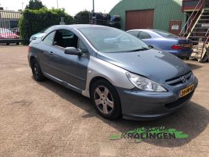 Usados Retrovisor externo derecha Peugeot 307 CC (3B) 2.0 16V Precio € 50,00 Norma de margen ofrecido por Autosloperij Kralingen B.V.
