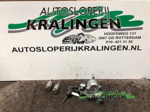 Used Set of locks Mitsubishi Colt (Z2/Z3) 1.5 16V Price € 150,00 Margin scheme offered by Autosloperij Kralingen B.V.