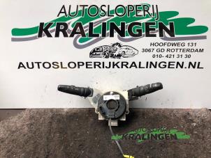 Używane Przelacznik Combi kolumny kierownicy Nissan Micra (K12) 1.0 16V Cena € 50,00 Procedura marży oferowane przez Autosloperij Kralingen B.V.