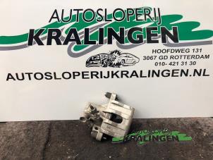 Usados Pinzas de freno izquierda detrás Volvo V50 (MW) 2.0 16V Precio € 50,00 Norma de margen ofrecido por Autosloperij Kralingen B.V.