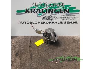 Używane Silnik wentylatora nagrzewnicy Mercedes Vito (638.1/2) 2.2 CDI 108 16V Cena € 50,00 Procedura marży oferowane przez Autosloperij Kralingen B.V.