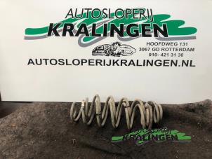 Używane Sprezyna skretna tyl Volkswagen Polo VI (AW1) 1.0 TSI 12V Cena € 50,00 Procedura marży oferowane przez Autosloperij Kralingen B.V.