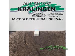 Używane Modul wycieraczek BMW 3 serie (E36/4) 316i Cena € 25,00 Procedura marży oferowane przez Autosloperij Kralingen B.V.