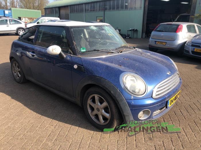 Usados Ventanilla de puerta de 2 puertas derecha Mini Mini (R56) 1.6 16V Cooper Precio € 50,00 Norma de margen ofrecido por Autosloperij Kralingen B.V.