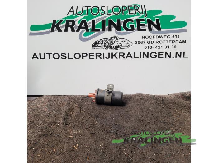 Gebrauchte Zündspule Mercedes E (W124) 2.0 200 E Preis € 25,00 Margenregelung angeboten von Autosloperij Kralingen B.V.