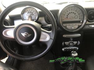 Used Steering wheel Mini Mini (R56) 1.6 16V Cooper Price € 50,00 Margin scheme offered by Autosloperij Kralingen B.V.
