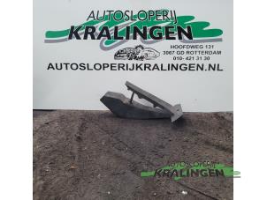 Używane Czujnik polozenia pedalu gazu BMW 3 serie (E92) 320i 16V Cena € 50,00 Procedura marży oferowane przez Autosloperij Kralingen B.V.