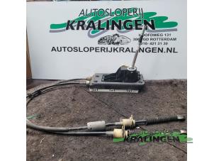 Usados Cable de cambio de caja de cambios Mini Mini (R56) 1.6 16V Cooper Precio € 100,00 Norma de margen ofrecido por Autosloperij Kralingen B.V.