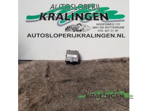 Gebrauchte Stromverteiler Mini Mini (R56) 1.6 16V Cooper Preis € 50,00 Margenregelung angeboten von Autosloperij Kralingen B.V.