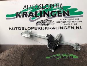 Used Rear door window mechanism 4-door, left Opel Zafira (F75) 1.6 16V Price € 50,00 Margin scheme offered by Autosloperij Kralingen B.V.