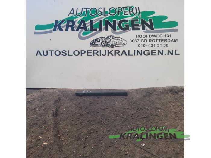 Gebrauchte Schalter BMW 5 serie Touring (E39) 530d 24V Preis € 25,00 Margenregelung angeboten von Autosloperij Kralingen B.V.