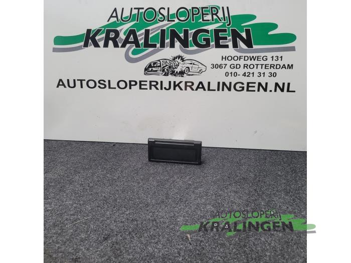 Begagnade Innerdisplay Volvo V50 (MW) 2.0 16V Pris € 29,99 Marginaltabell erbjuds av Autosloperij Kralingen B.V.