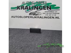 Usagé Affichage intérieur Volvo V50 (MW) 2.0 16V Prix € 30,00 Règlement à la marge proposé par Autosloperij Kralingen B.V.