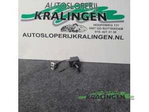 Usagé Serrure de contact + clé Mercedes CLK (W208) 3.2 320 V6 18V Prix € 150,00 Règlement à la marge proposé par Autosloperij Kralingen B.V.