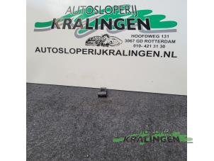 Usagé Commutateur feu antibrouillard Kia Picanto (BA) 1.0 12V Prix € 20,00 Règlement à la marge proposé par Autosloperij Kralingen B.V.