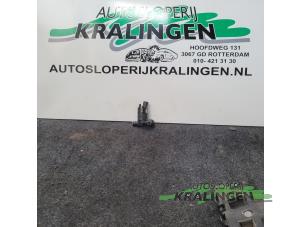 Begagnade Pump, vindrutespolare Ford Mondeo V Wagon 1.5 TDCi Pris € 15,00 Marginaltabell erbjuds av Autosloperij Kralingen B.V.