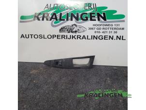 Gebrauchte Elektrisches Fenster Schalter Ford Mondeo V Wagon 1.5 TDCi Preis € 25,00 Margenregelung angeboten von Autosloperij Kralingen B.V.