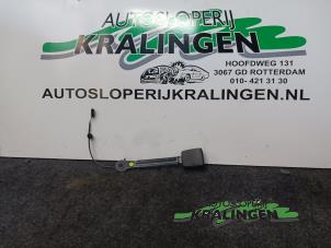 Używane Wtyk pasa bezpieczenstwa lewy przód Volkswagen Polo VI (AW1) 1.0 TSI 12V Cena € 40,00 Procedura marży oferowane przez Autosloperij Kralingen B.V.