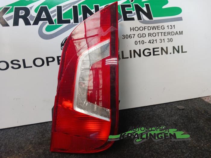 Baklykta, höger från en Volkswagen Up! (121) 1.0 12V 60 2012