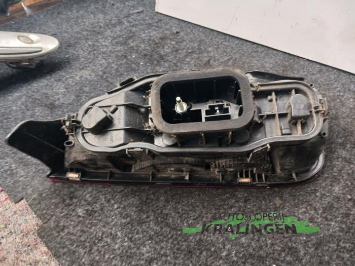 Baklykta, höger från en Volkswagen Up! (121) 1.0 12V 60 2012