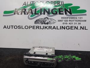 Used Radio CD player Renault Twingo II (CN) 1.5 dCi 90 FAP Price € 100,00 Margin scheme offered by Autosloperij Kralingen B.V.