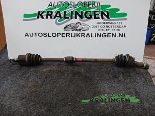 Usagé Arbre de transmission avant droit Hyundai Getz 1.3i 12V Prix € 35,00 Règlement à la marge proposé par Autosloperij Kralingen B.V.