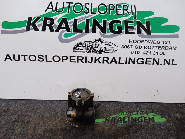 Usagé Pompe de direction Renault Clio II (BB/CB) 1.6 RN, RT Prix € 50,00 Règlement à la marge proposé par Autosloperij Kralingen B.V.