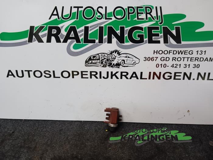 Usagé Régulateur pression turbo Citroen Berlingo 1.6 HDI 16V 75 Prix € 19,99 Règlement à la marge proposé par Autosloperij Kralingen B.V.
