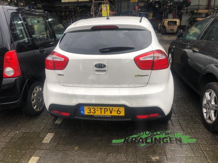 Usagé Etrier de frein avant gauche Kia Rio III (UB) 1.2 CVVT 16V Prix € 50,00 Règlement à la marge proposé par Autosloperij Kralingen B.V.