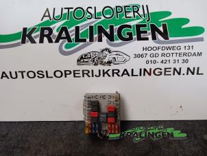 Usagé Boîte à fusibles Fiat Doblo (223A/119) 1.9 D Prix € 50,00 Règlement à la marge proposé par Autosloperij Kralingen B.V.