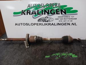 Used Front drive shaft, right Renault Clio III (BR/CR) 1.4 16V Price € 50,00 Margin scheme offered by Autosloperij Kralingen B.V.