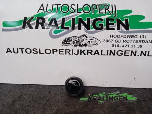 Used Dashboard vent BMW Mini One/Cooper (R50) 1.6 16V Cooper Price € 10,00 Margin scheme offered by Autosloperij Kralingen B.V.