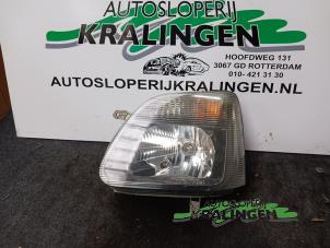Usagé Optique avant principal gauche Opel Agila (A) 1.2 16V Twin Port Prix € 40,00 Règlement à la marge proposé par Autosloperij Kralingen B.V.
