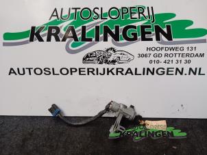 Used Ignition lock + key Mitsubishi Colt (CA/CC) 1.3 i GL,EL 12V Price € 50,00 Margin scheme offered by Autosloperij Kralingen B.V.