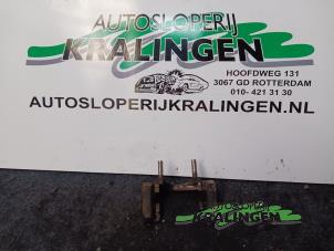Used Rear brake calliperholder, right BMW 5 serie Touring (E61) 525i 24V Price € 25,00 Margin scheme offered by Autosloperij Kralingen B.V.