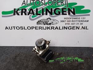 Usados Bomba ABS Citroen C5 II Break (RE) 2.0 16V Precio € 50,00 Norma de margen ofrecido por Autosloperij Kralingen B.V.