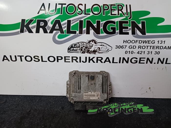 Used Engine management computer Opel Astra H (L48) 1.9 CDTi 100 Price € 150,00 Margin scheme offered by Autosloperij Kralingen B.V.