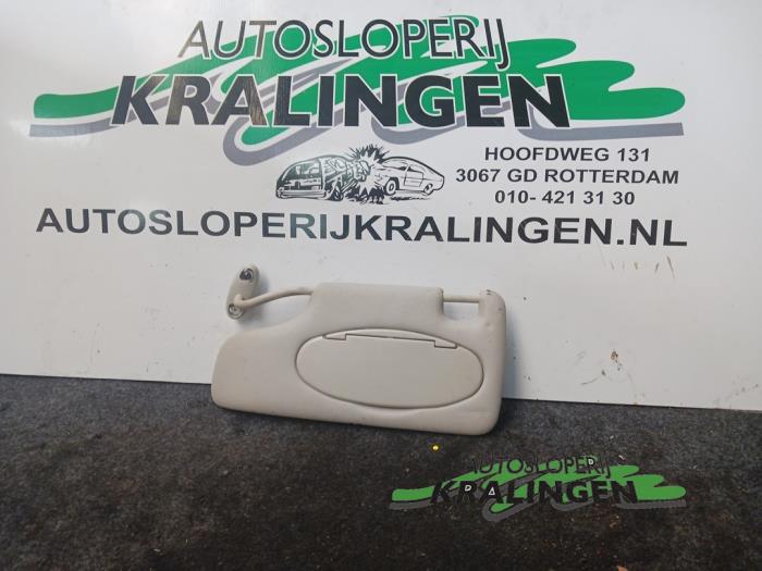Begagnade Solskydd BMW Mini (R50/53) 1.6 16V Cooper Pris € 25,00 Marginaltabell erbjuds av Autosloperij Kralingen B.V.