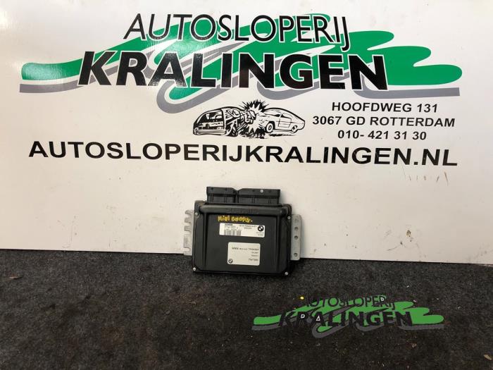 Used Engine management computer BMW Mini (R50/53) 1.6 16V Cooper Price € 100,00 Margin scheme offered by Autosloperij Kralingen B.V.