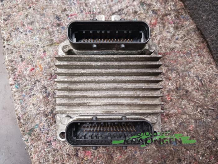 Engine management computer Opel Zafira 1.6 16V 16250009 X16XEL DELPHI