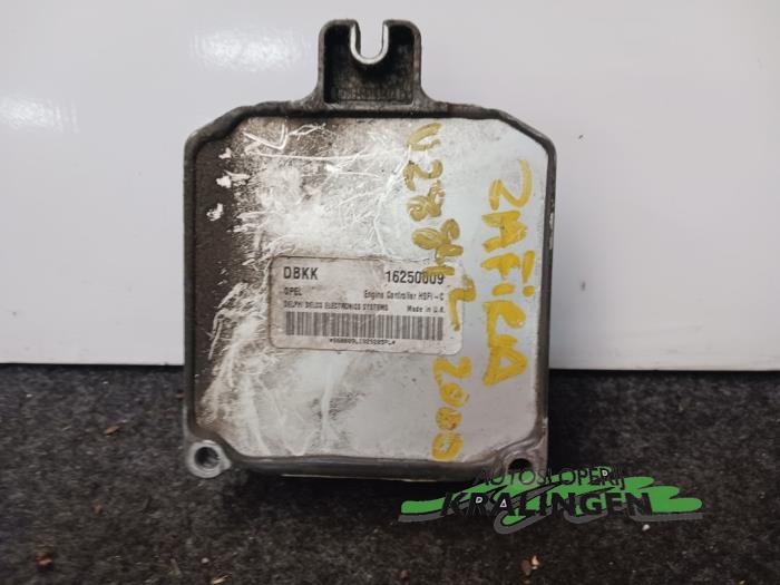 Engine management computer Opel Zafira 1.6 16V 16250009 X16XEL DELPHI