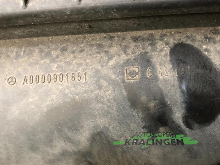 Obudowa filtra powietrza z Mercedes-Benz Vito (639.6) 2.2 109 CDI 16V 2005